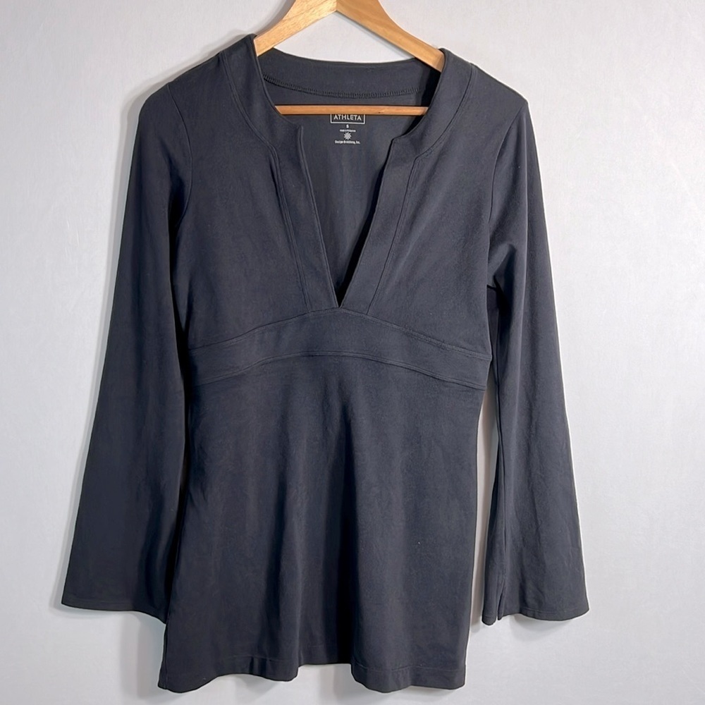 Athleta black bell sleeve Tunic Top size S